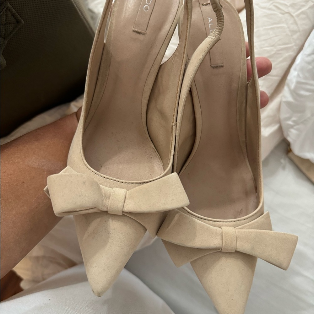 Gorgeous aldo pumps- amazing condition